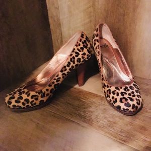 Leopard Print Pumps
